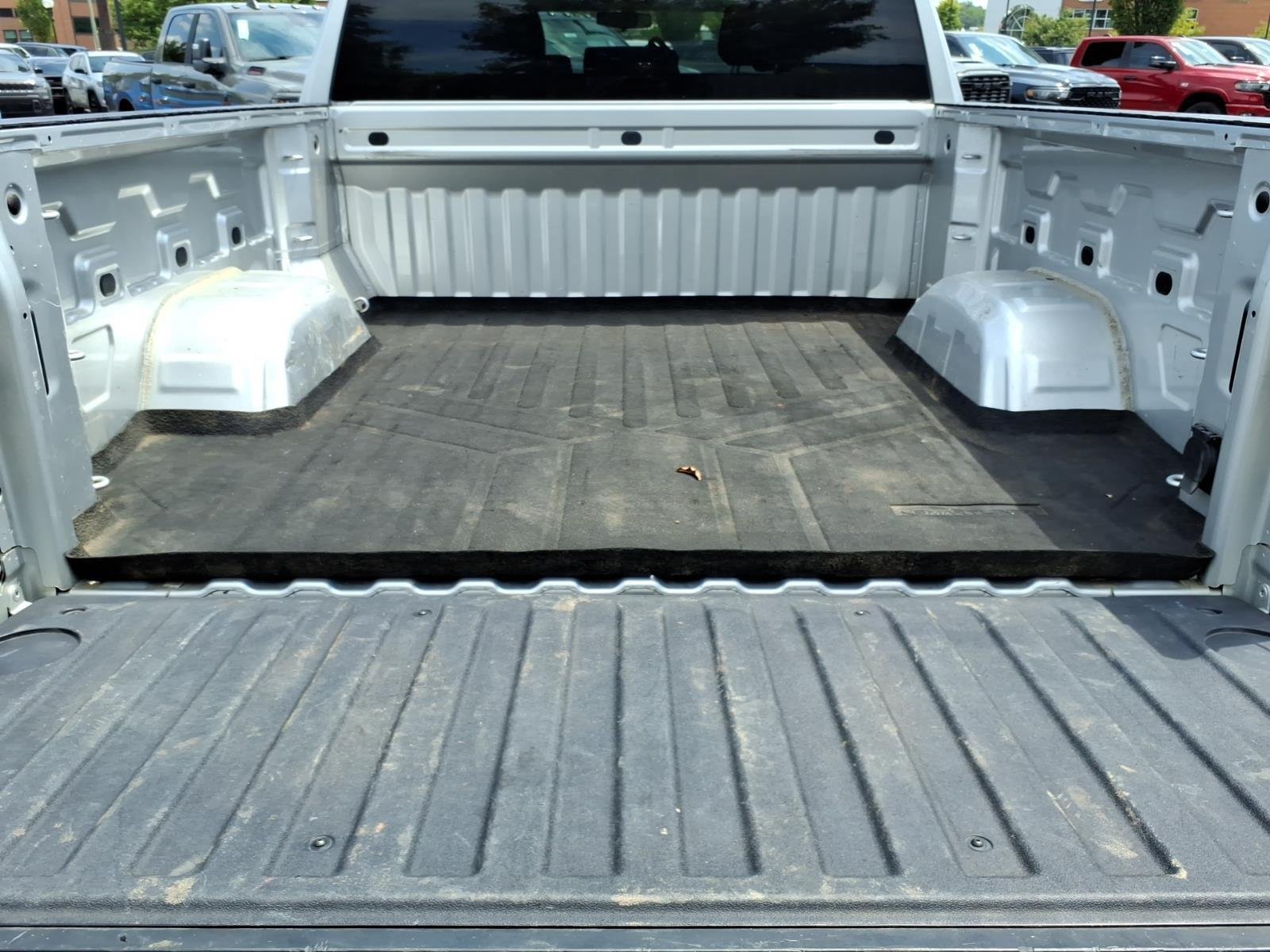 Used 2021 Silver Ice Metallic Chevrolet Custom image 31