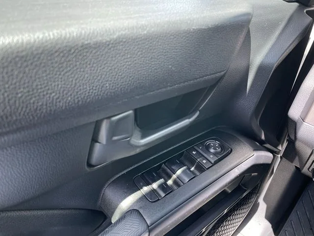 Used 2025 White Toyota SR5 image 13