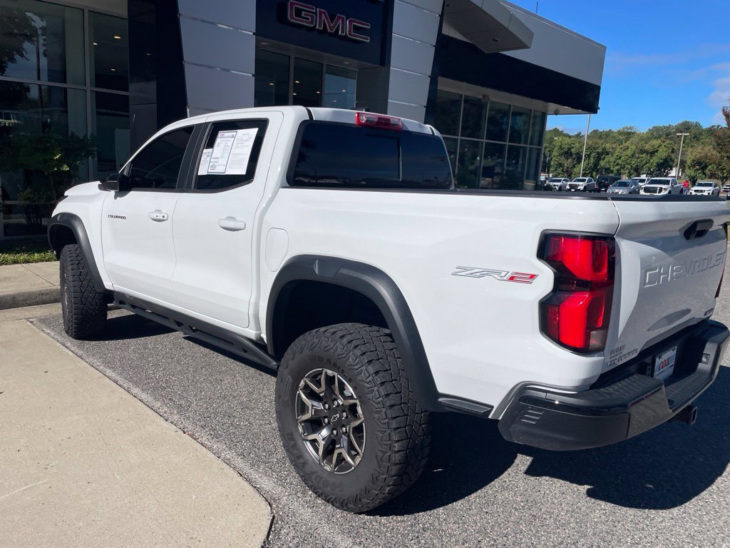 Used 2024 White Chevrolet ZR2 image 5