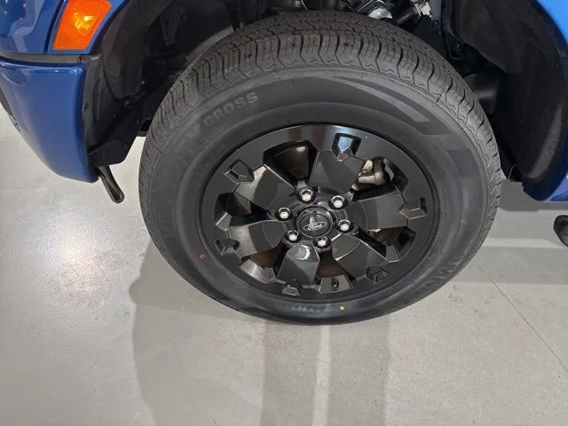 Used 2020 Blue Ford XLT image 5