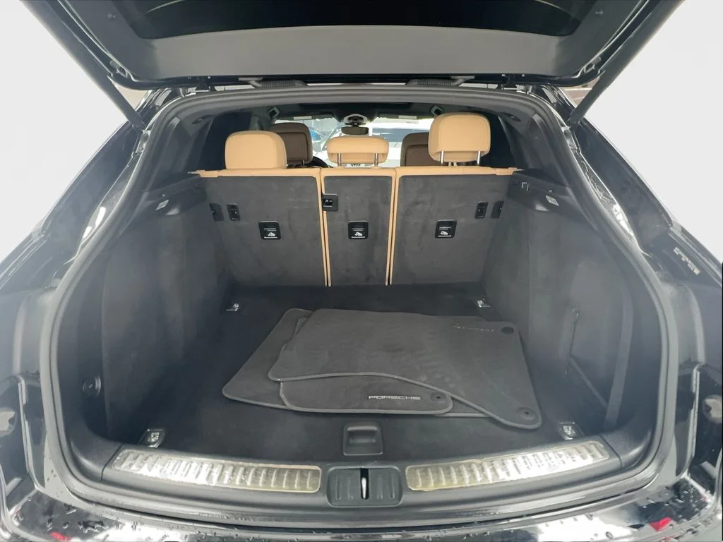Used 2022 Black Porsche Base image 27