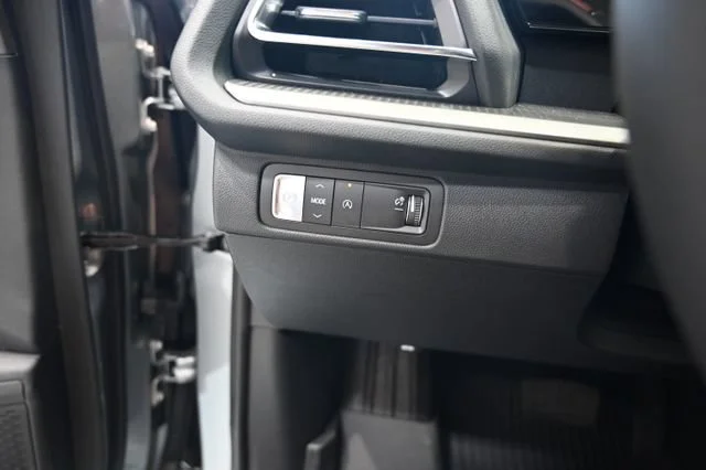 2026 Chevrolet Traverse LT - Photo 25