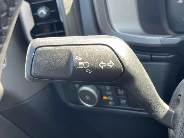 New 2026 Velocity Blue Metallic Ford Outer Banks® image 21