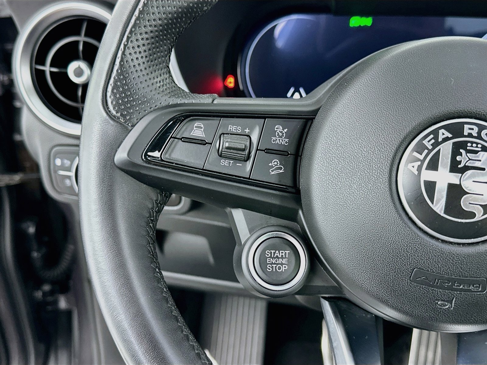 2024 Alfa Romeo Stelvio Ti - Photo 14