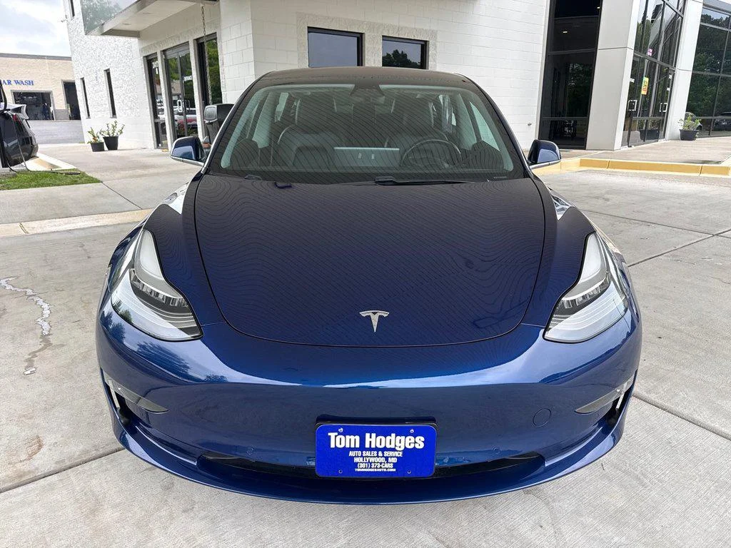 Used 2018 Deep Blue Metallic Tesla Long Range image 2