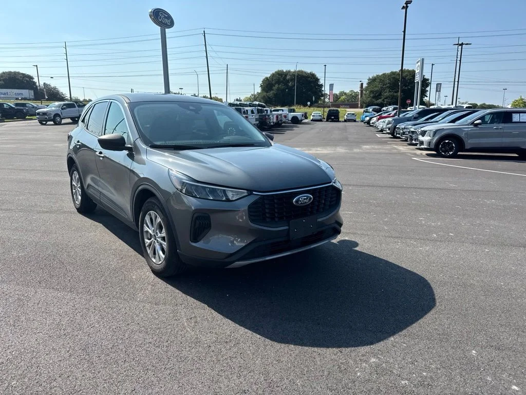 Used 2024 Gray Ford Active image 2