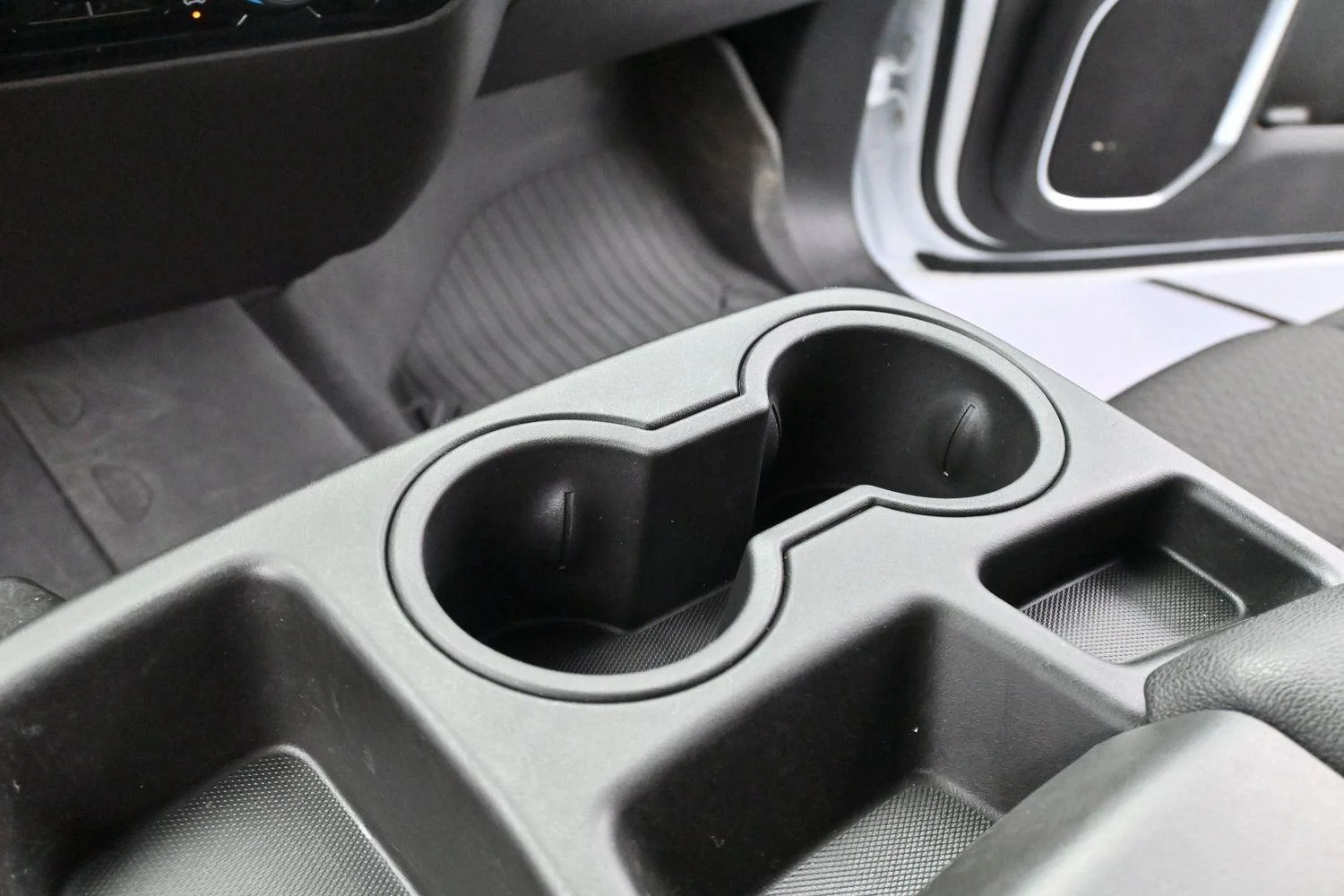 Used 2025 Summit White Chevrolet LT image 19