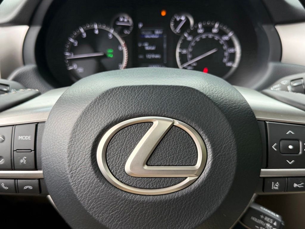 Certified Used 2023 ATOMIC SILVER Lexus 460 image 30