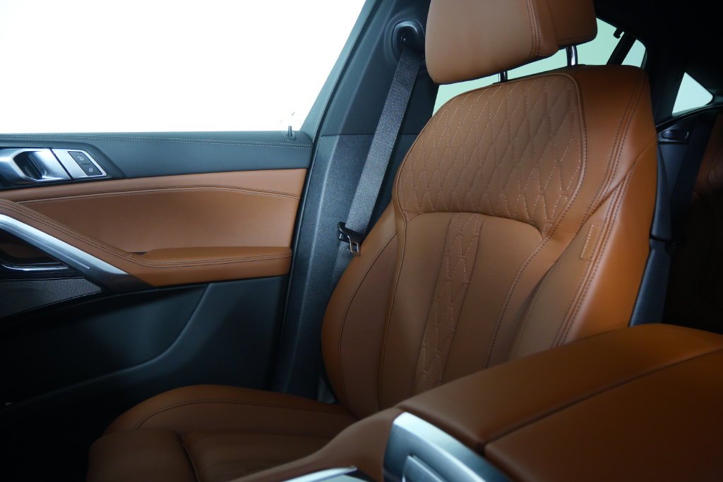 New 2027 Black Sapphire Metallic BMW xDrive40i image 23