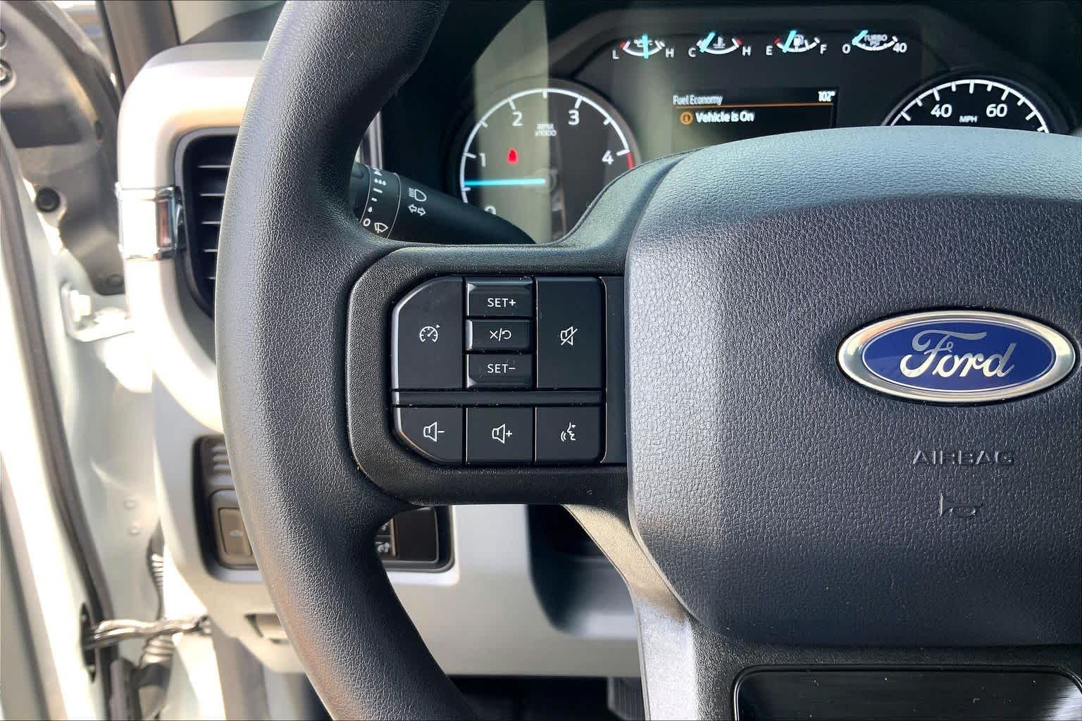 Used 2025 Oxford White Ford F-250 Pickup XL image 21