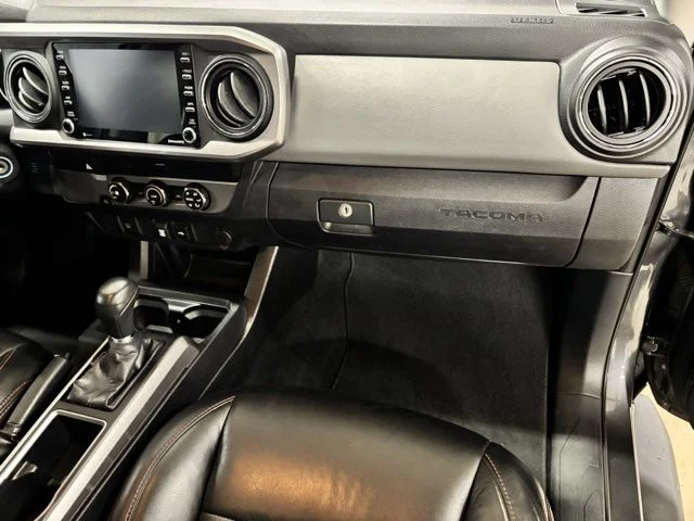 Used 2020 Gray Toyota SR5 image 17