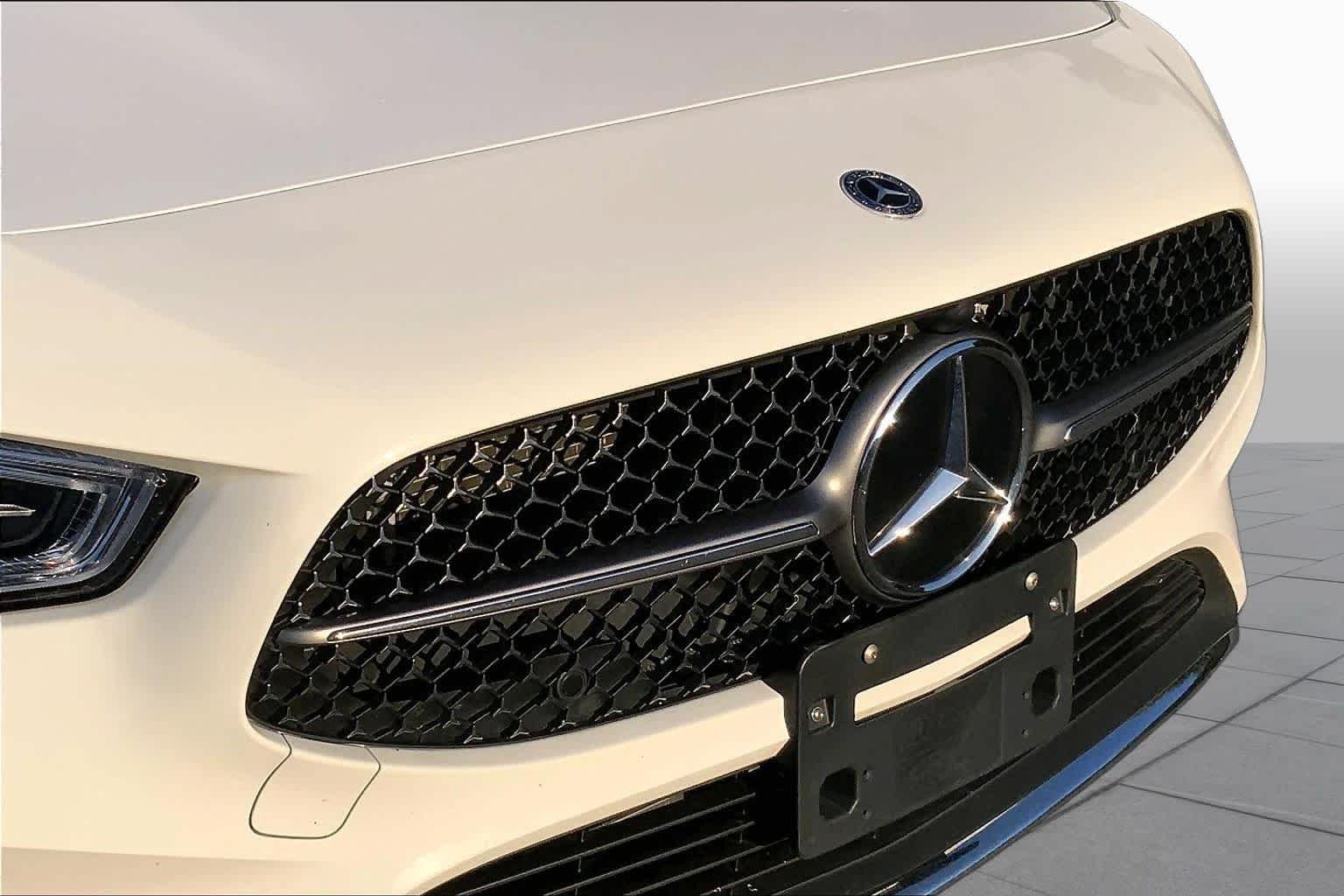 Used 2025 Polar White Mercedes-Benz CLA 250 image 29