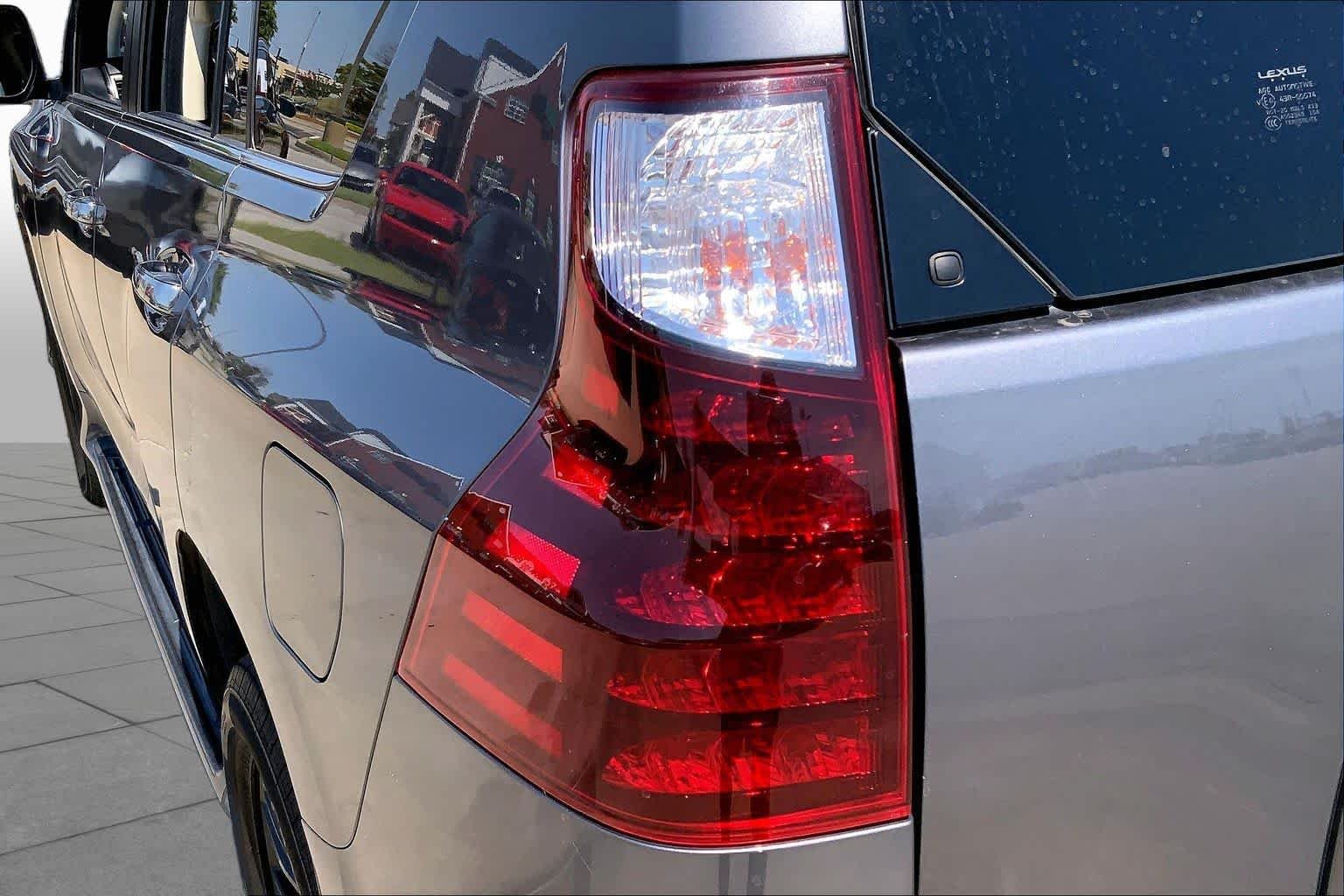 Used 2020 Nebula Gray Pearl Lexus Premium image 27