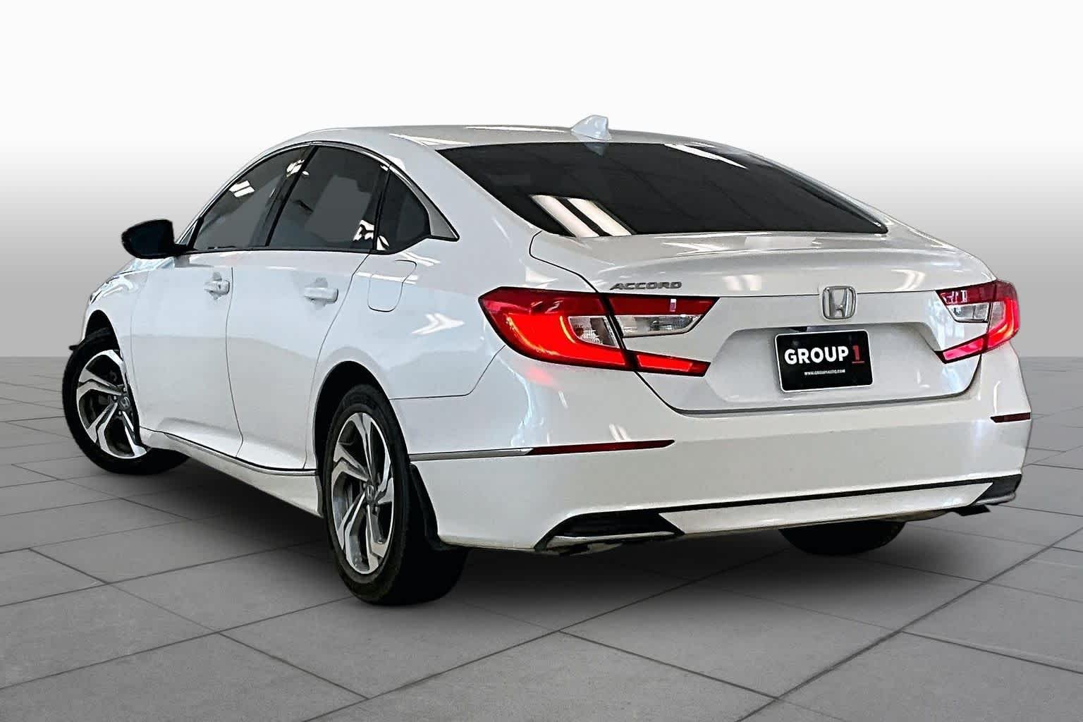 Used 2019 Platinum White Pearl Honda EX-L 1.5T image 10