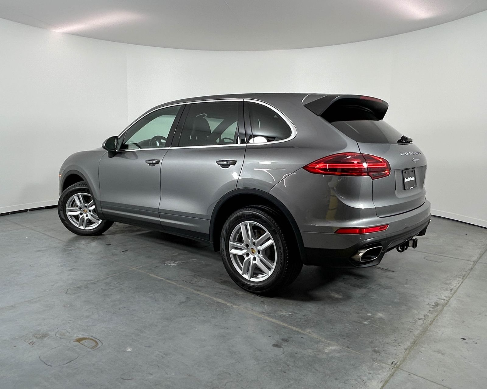 Used 2018 Gray Porsche Base image 3