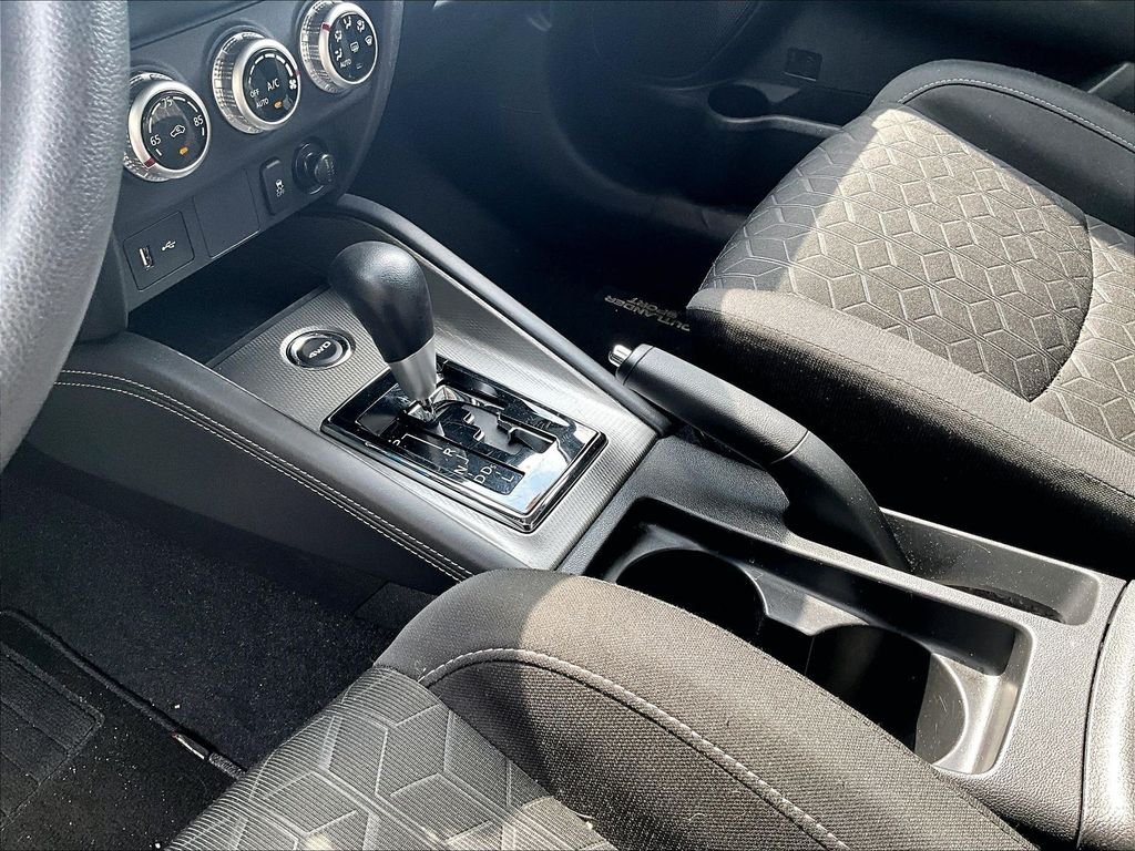 Used 2025 Alloy Silver Metallic Mitsubishi  image 20