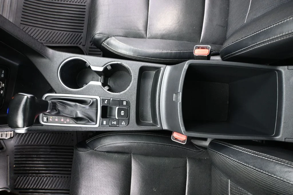 Used 2019 Silver Kia SX image 36