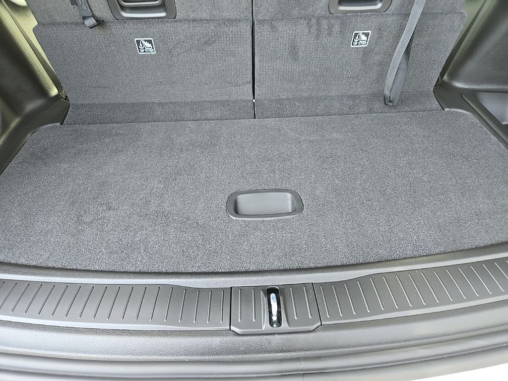 New 2026 Silver Zynith Exterior Paint Jeep  image 108