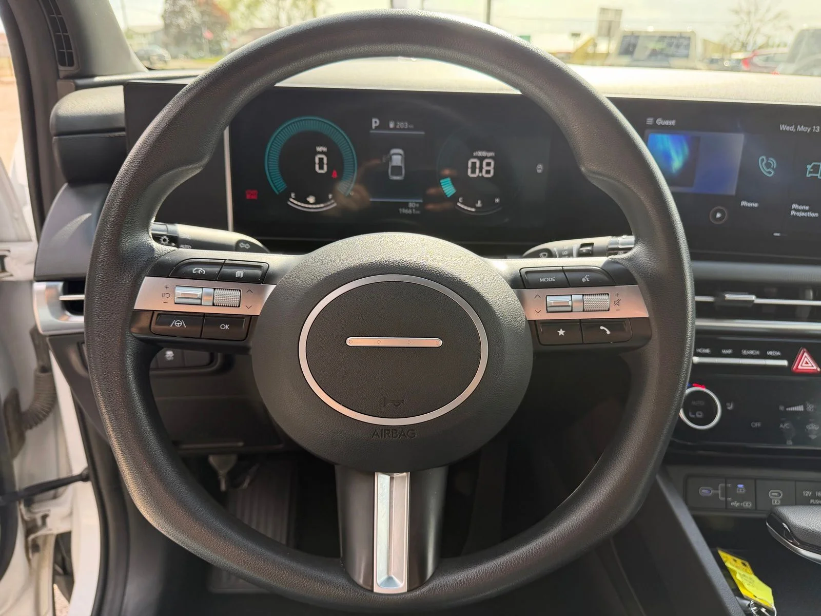 Used 2025 White Hyundai SEL image 13
