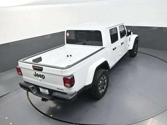 New 2026 Bright White Clear-Coat Exterior Paint Jeep Sahara image 18