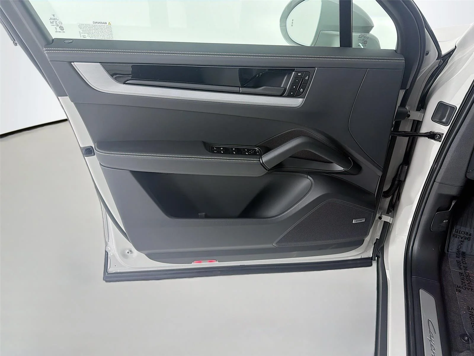 New 2026 Chalk Porsche E-Hybrid image 6