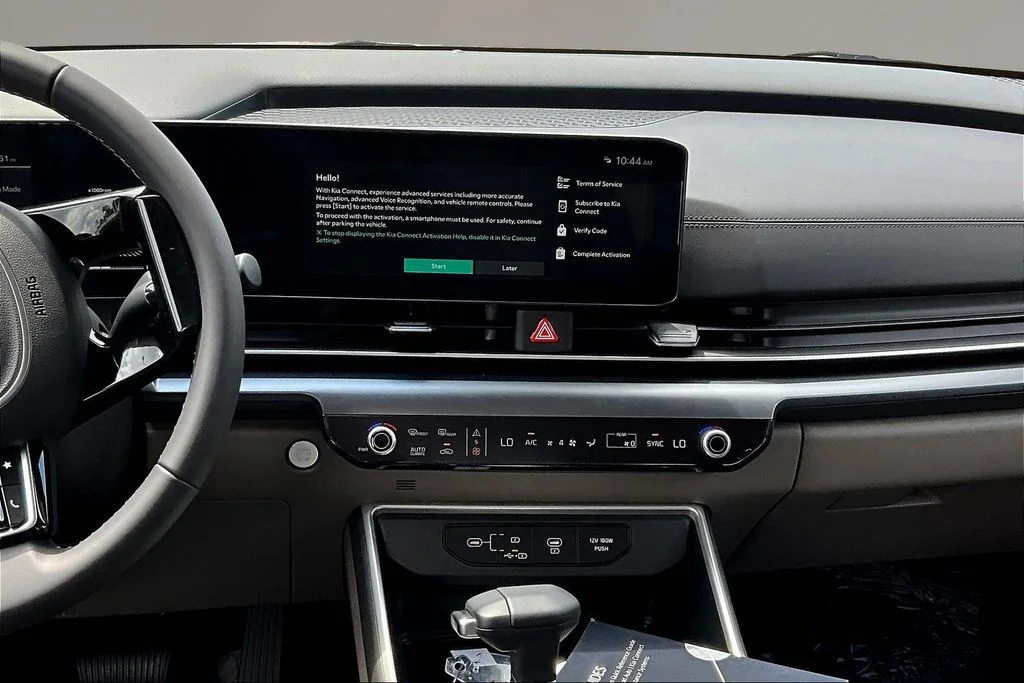 New 2026 Snow White Pearl Kia LXS image 6