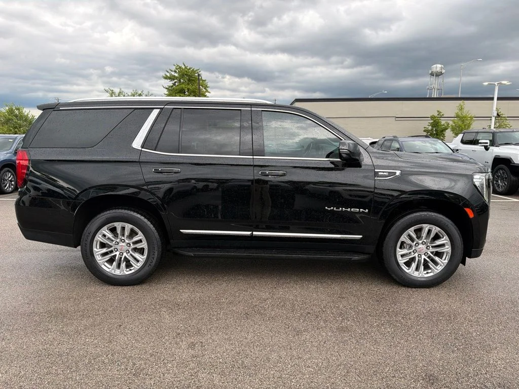 Used 2021 Black GMC SLT image 8