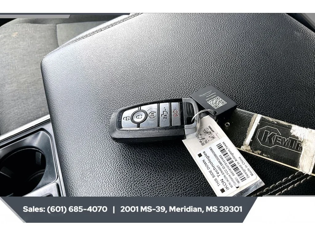Used 2024 Agate Black Metallic Ford XLT image 9