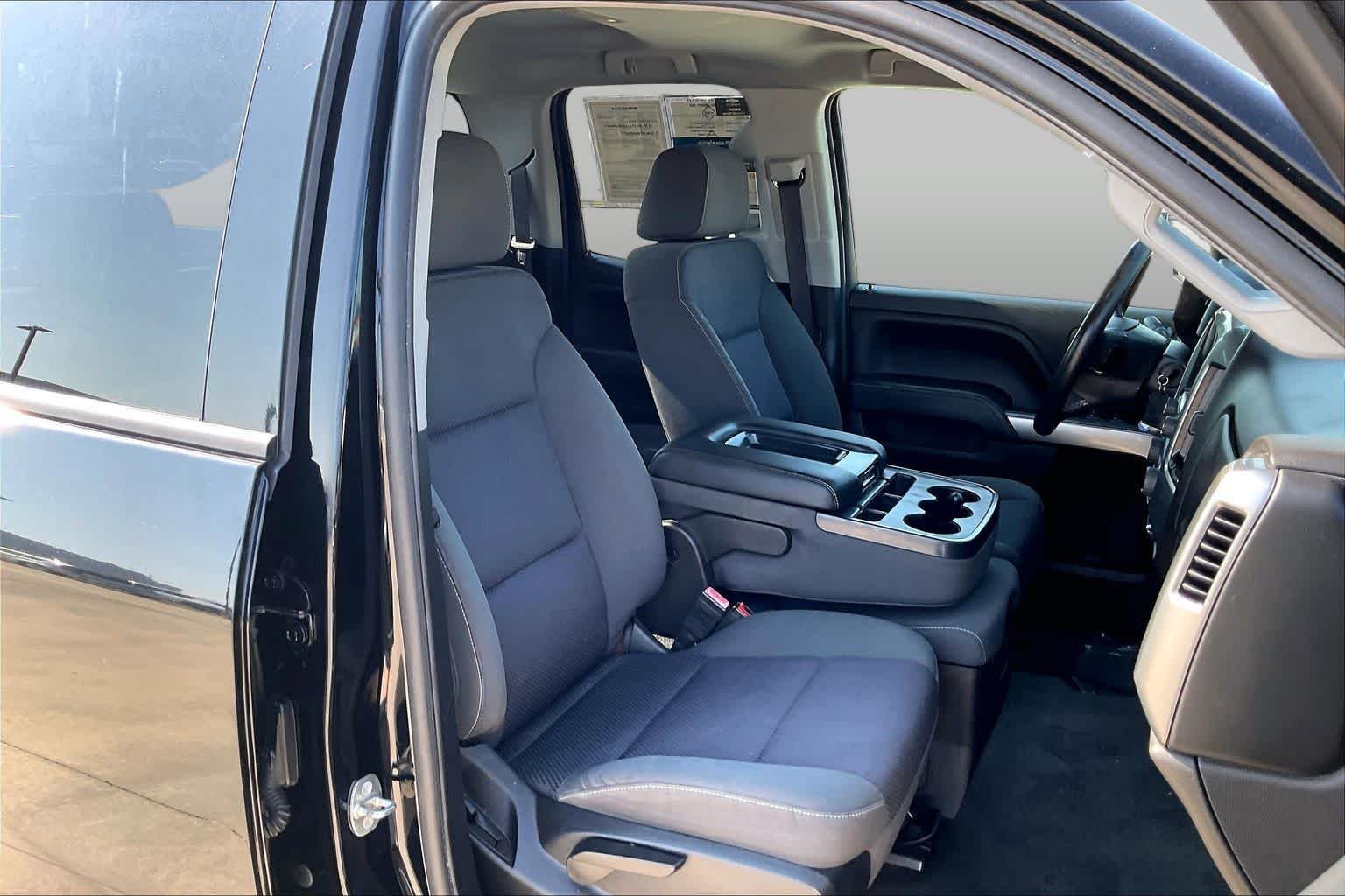 Used 2018 Black Chevrolet LT image 9