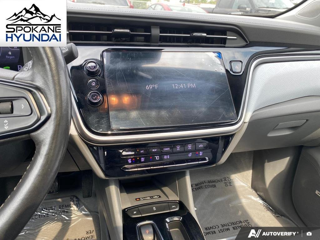 Used 2022 Silver Flare Metallic Chevrolet Premier image 22