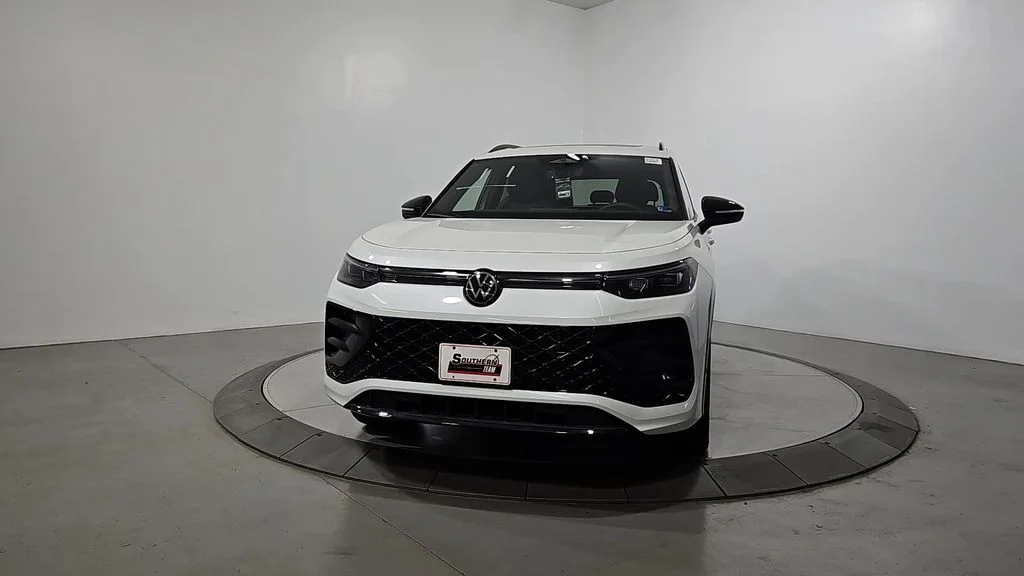 New 2026 White/off-white Volkswagen 2.0T SE R-Line Black image 8