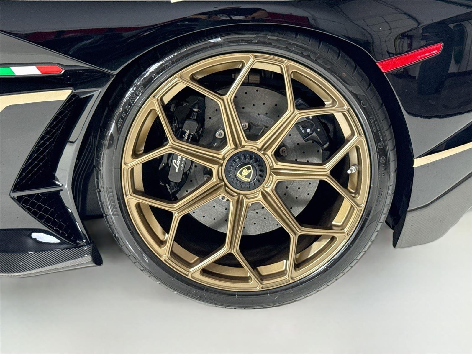 Used 2020 Nero Aldebaran Lamborghini SVJ | Boden Exhaust | Ext Carbon Pkg image 40