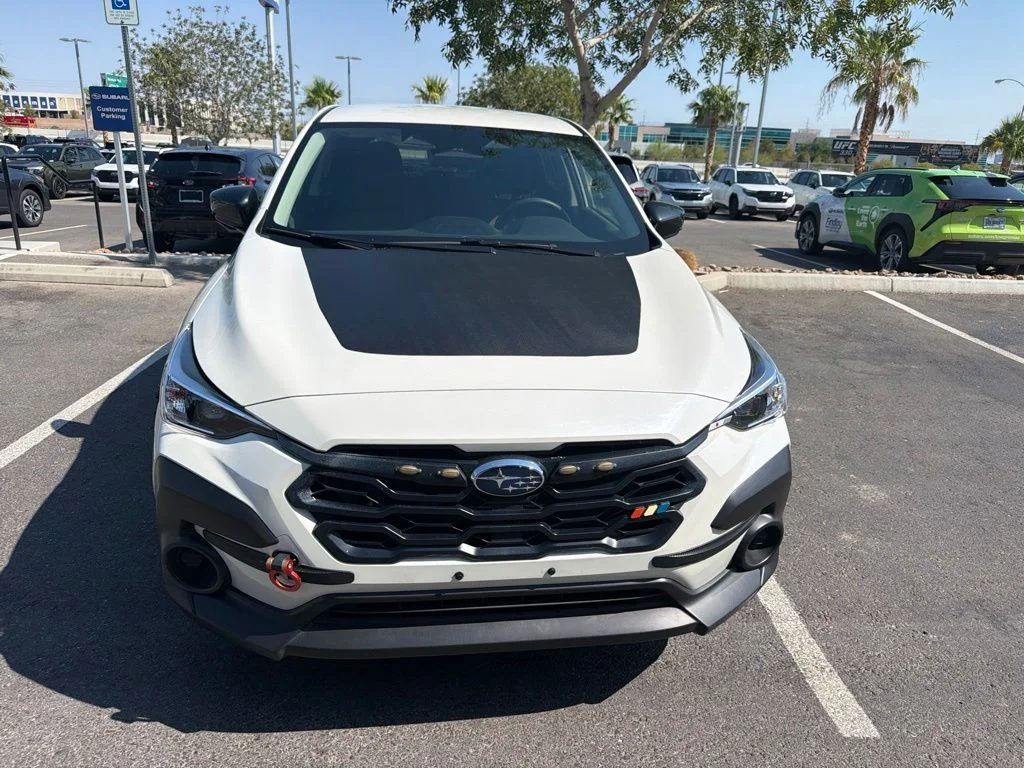 Used 2024 White Subaru Base image 33