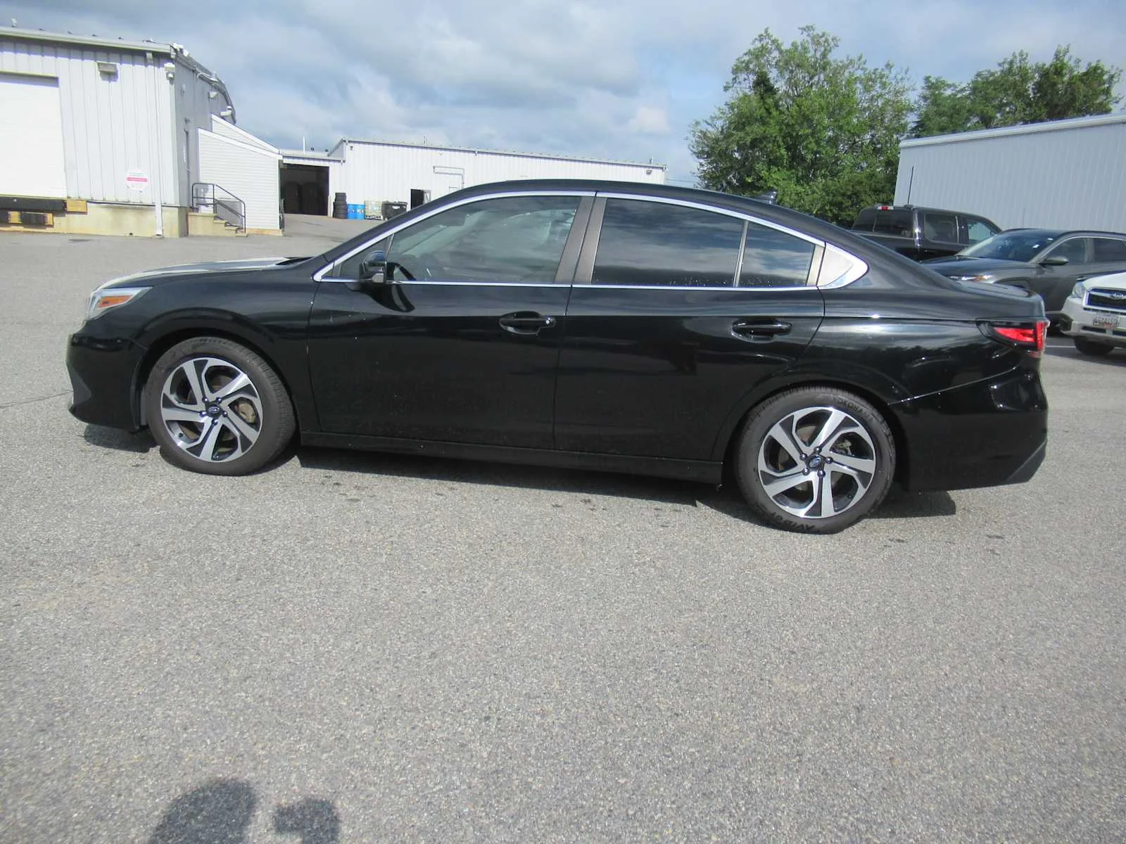 Used 2022 Crystal Black Silica Subaru Limited image 8