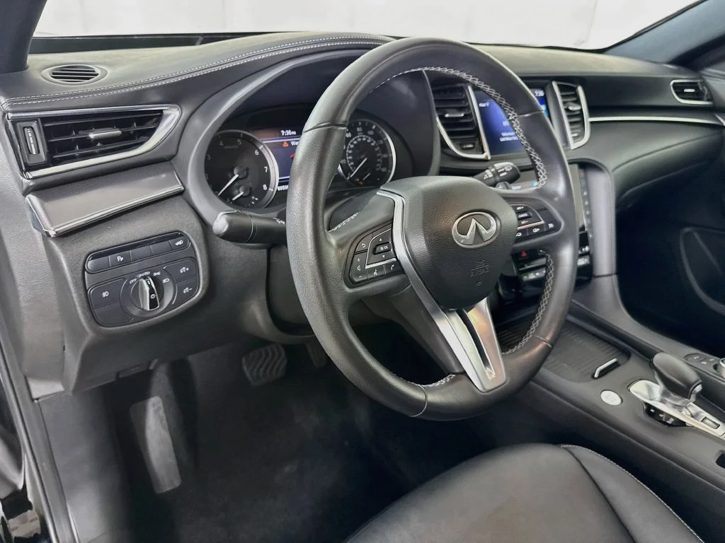 Certified Used 2022 Black INFINITI LUXE image 11