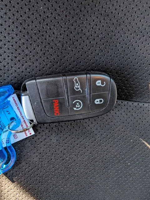 Used 2020 White Jeep Altitude image 29