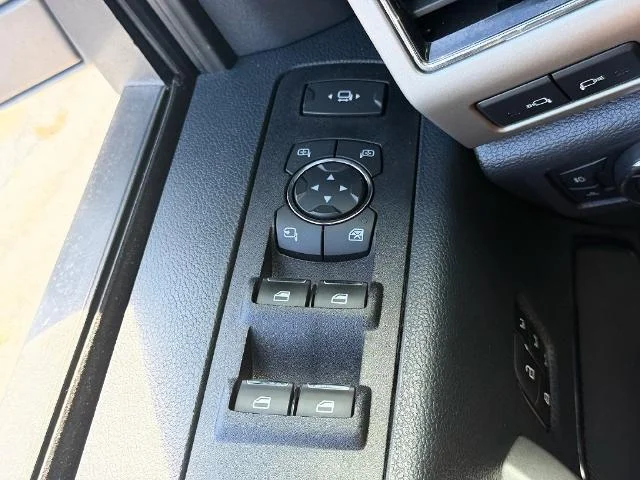 Used 2022 Agate Black Metallic Ford Lariat image 74
