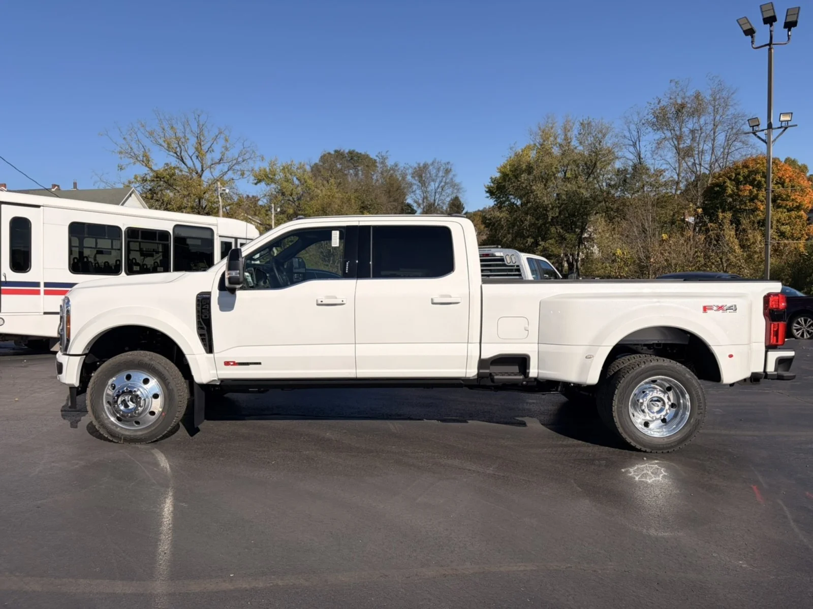 New 2027 Star White Metallic Tri-Coat Ford F-450® Platinum® image 5