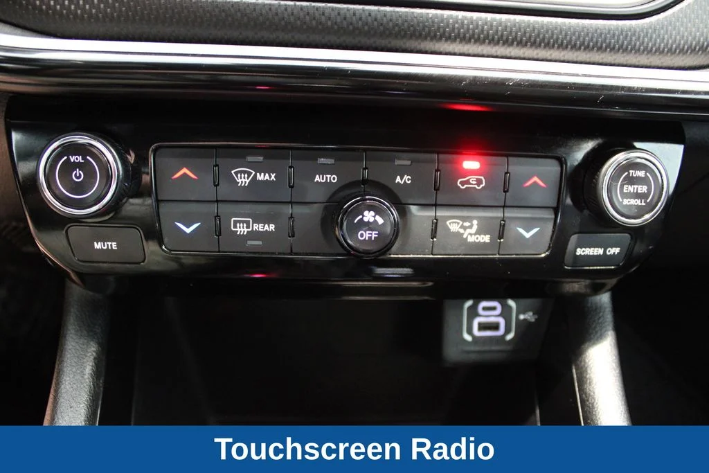 Used 2024 Silver Jeep Trailhawk image 9