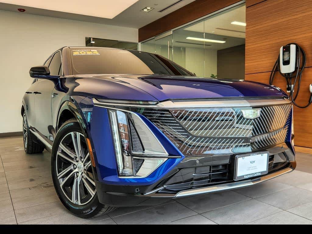 2024 Cadillac LYRIQ Luxury 2