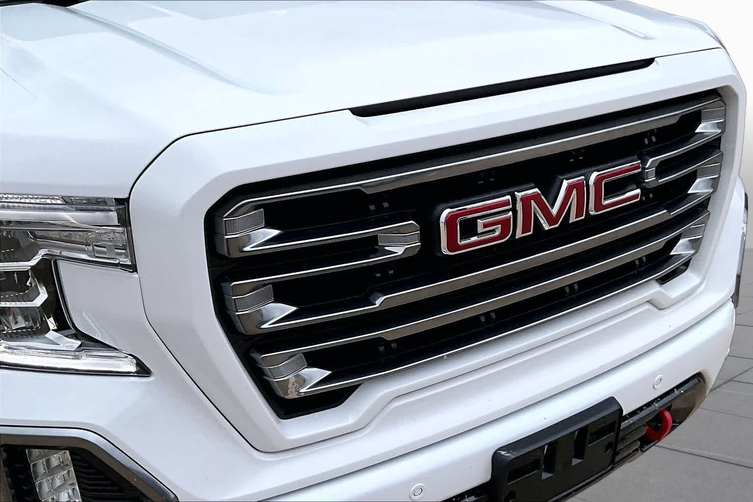 Used 2021 Summit White GMC AT4 image 28