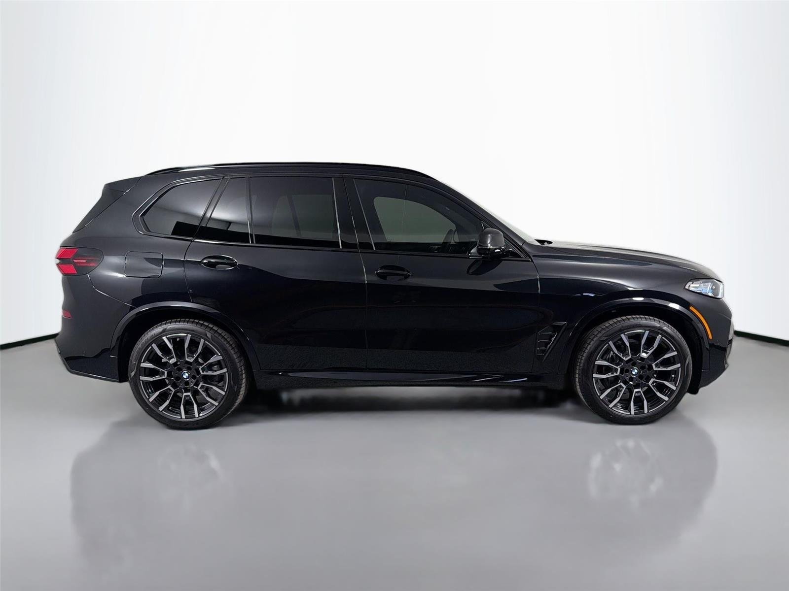New 2026 Black Sapphire Metallic BMW xDrive40i image 5