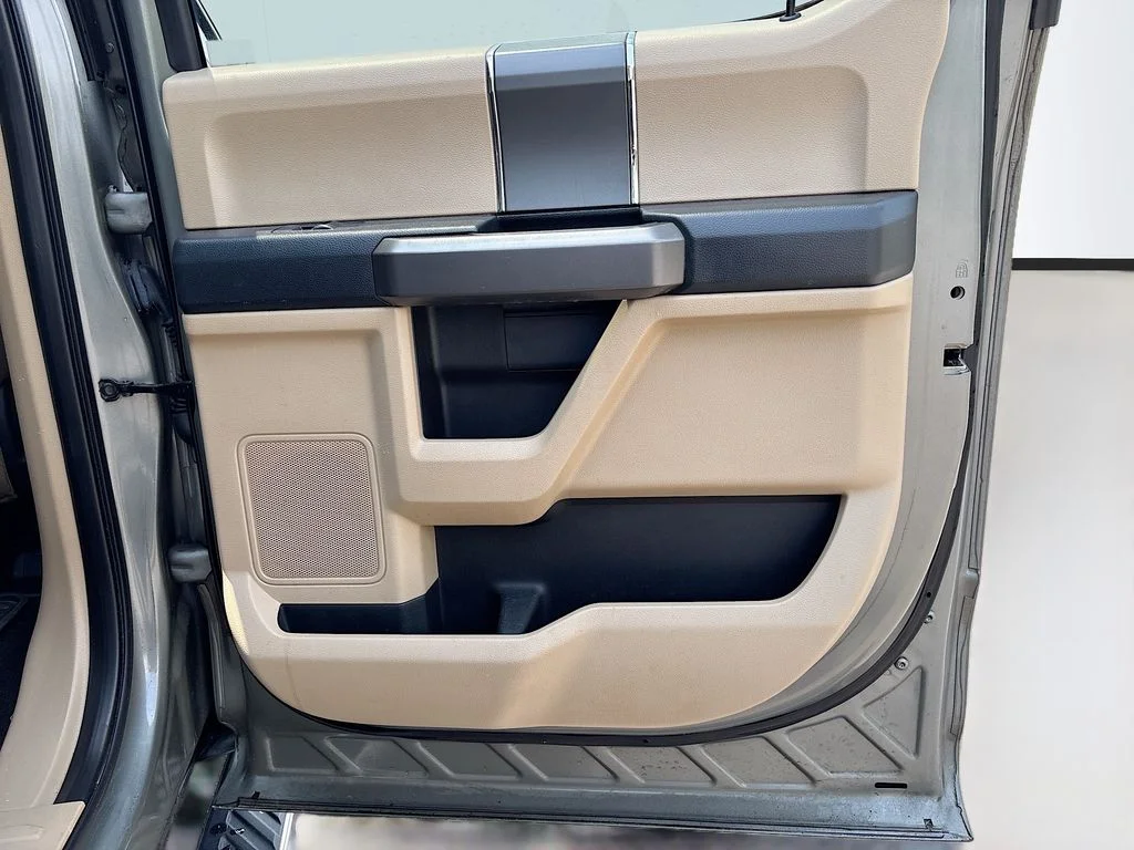 Used 2019 Silver Spruce Metallic Ford XLT image 19