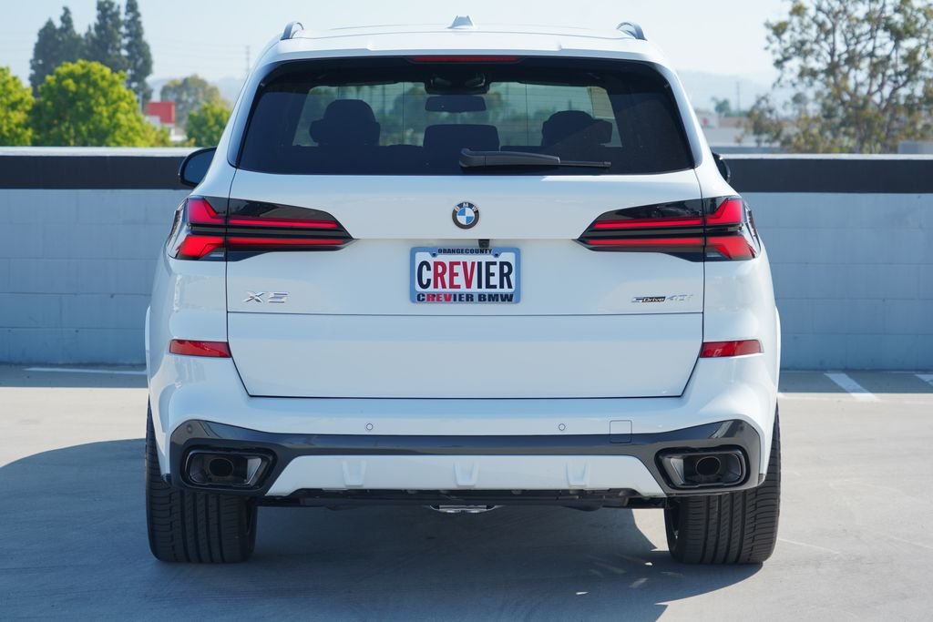 New 2026 Alpine White BMW sDrive40i image 8
