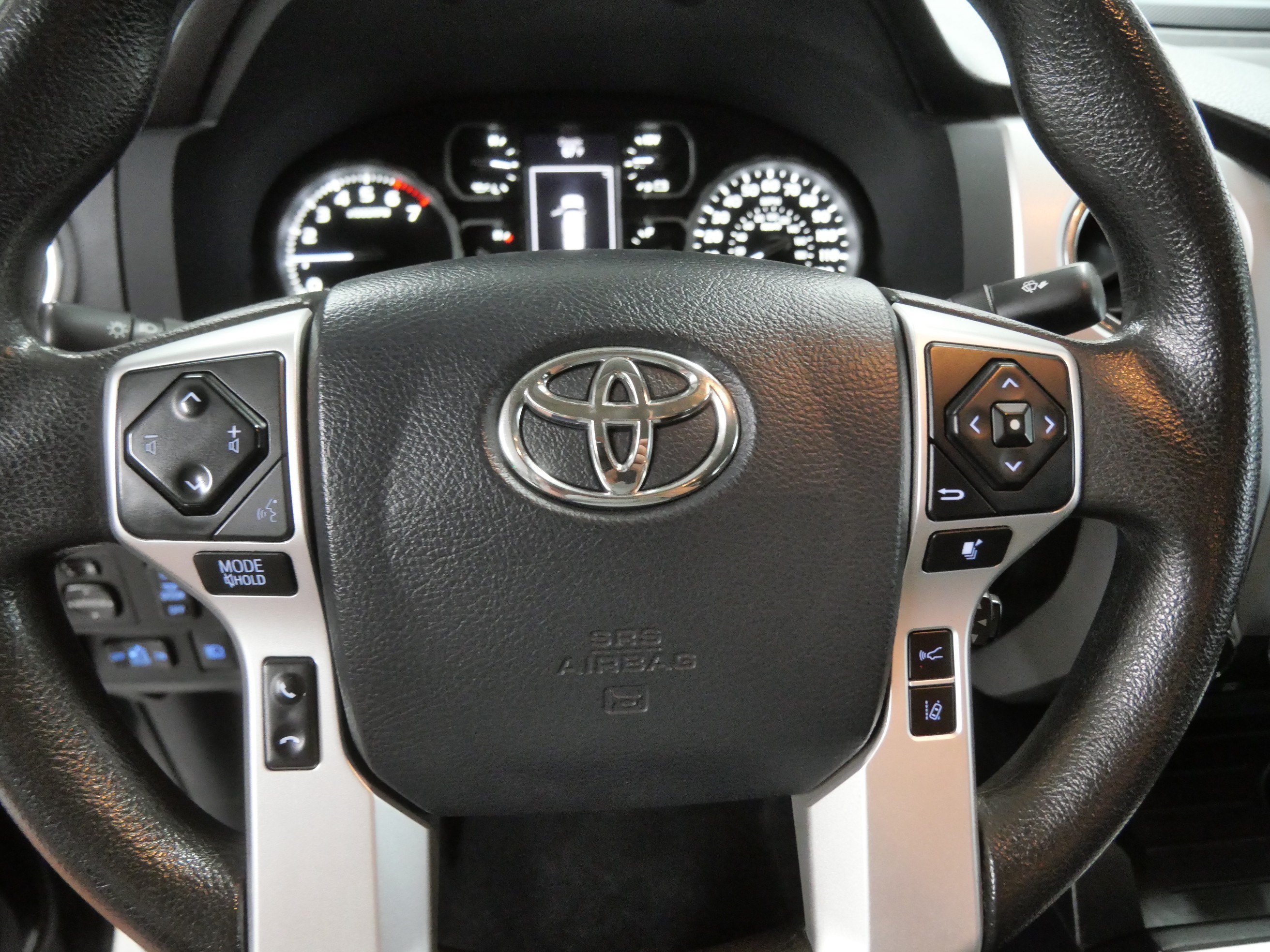 Certified Used 2020 Midnight Black Metallic Toyota SR5 image 25