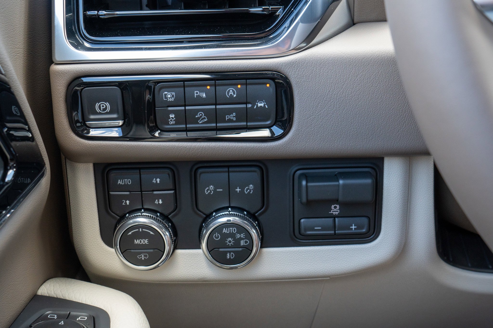 2026 GMC Yukon Denali - Photo 26