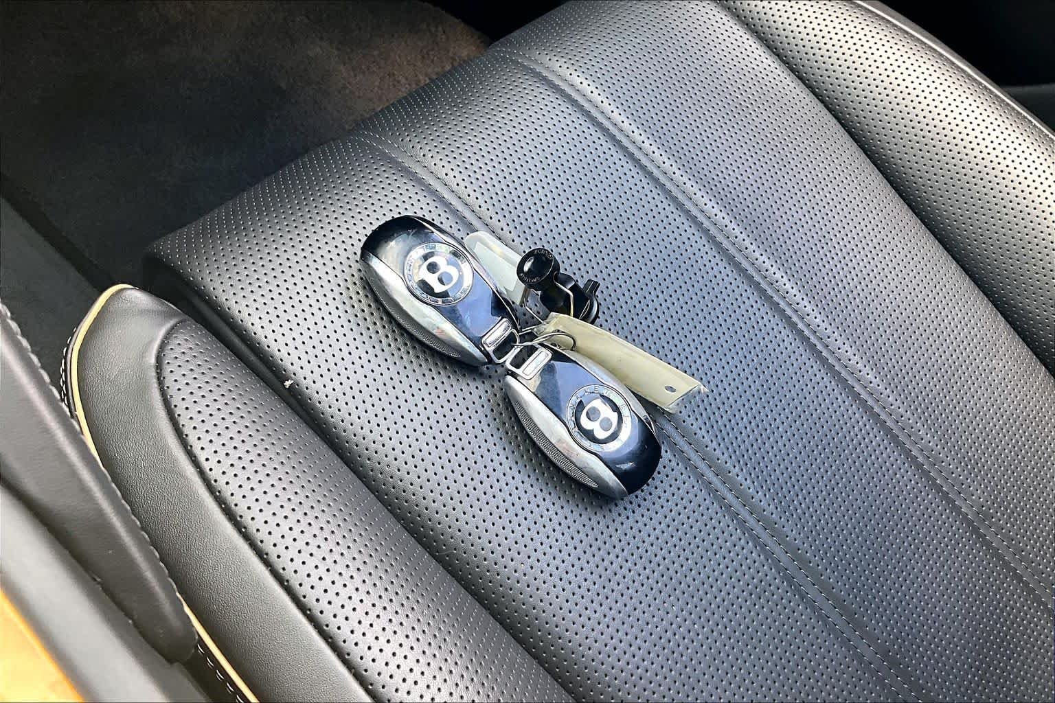 Used 2022 Breeze by Mulliner Bentley V8 image 14