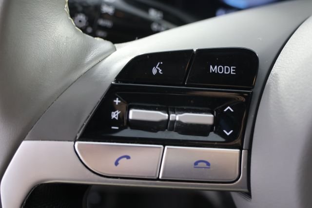 Used 2023 Silver Hyundai SEL image 11