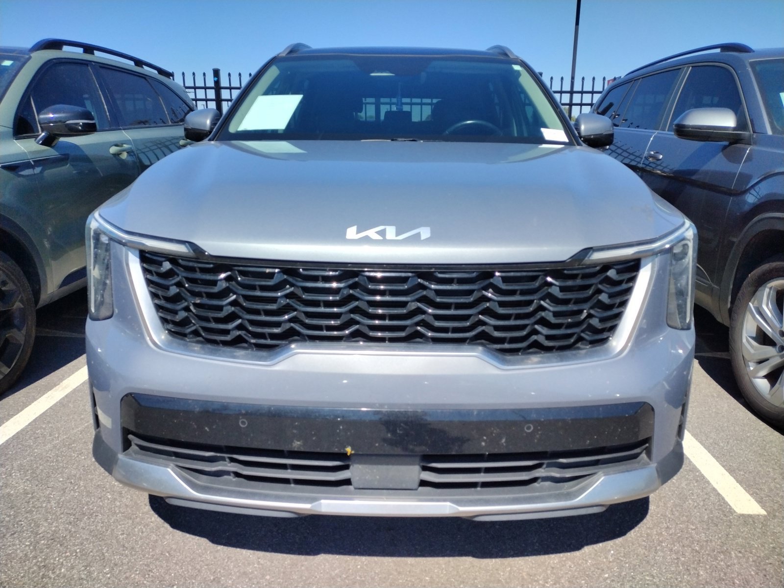 Used 2025 Silver Kia S image 2