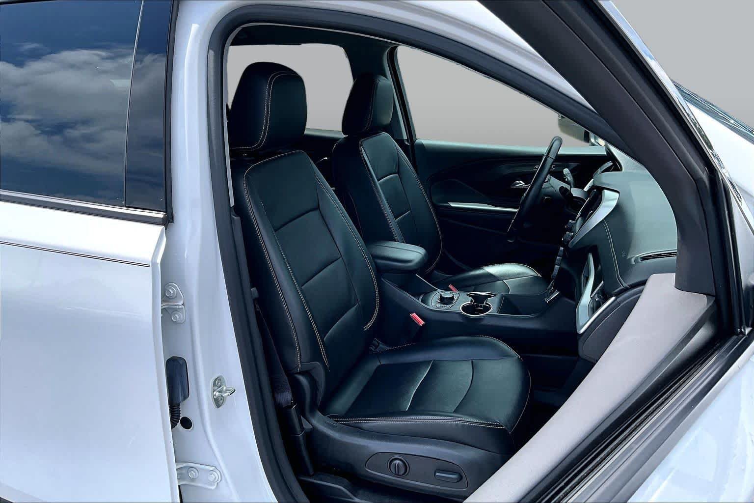 Used 2022 Summit White GMC SLT image 9